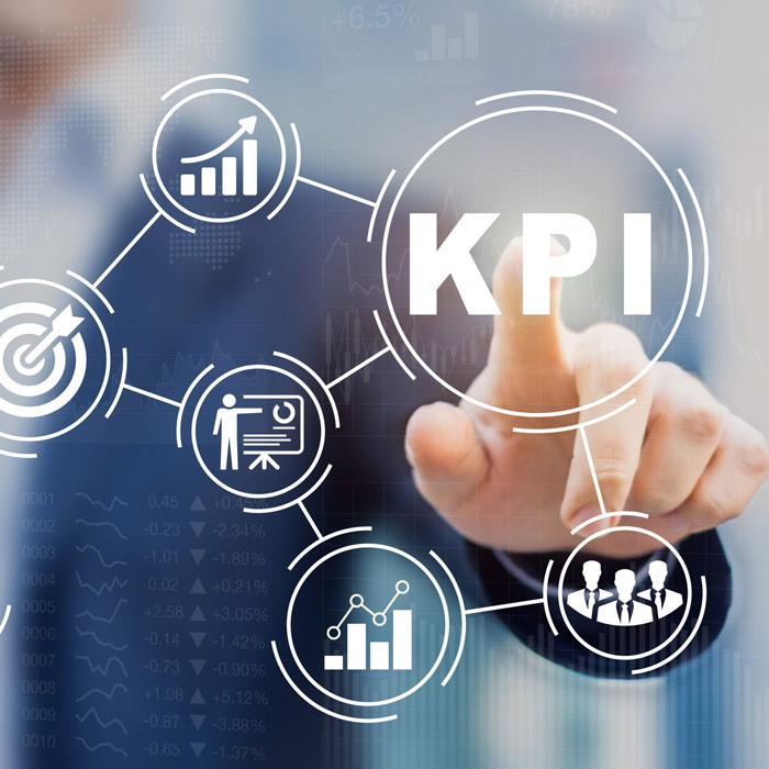 تطوير سياسات ونماذج العمل باستخدام مؤشرات الأداء KPIs