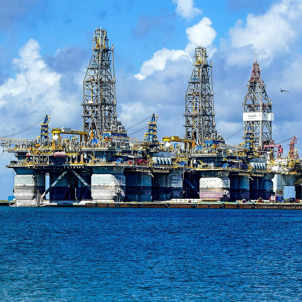 إدارة السلامة في المنصات البحرية النفطية