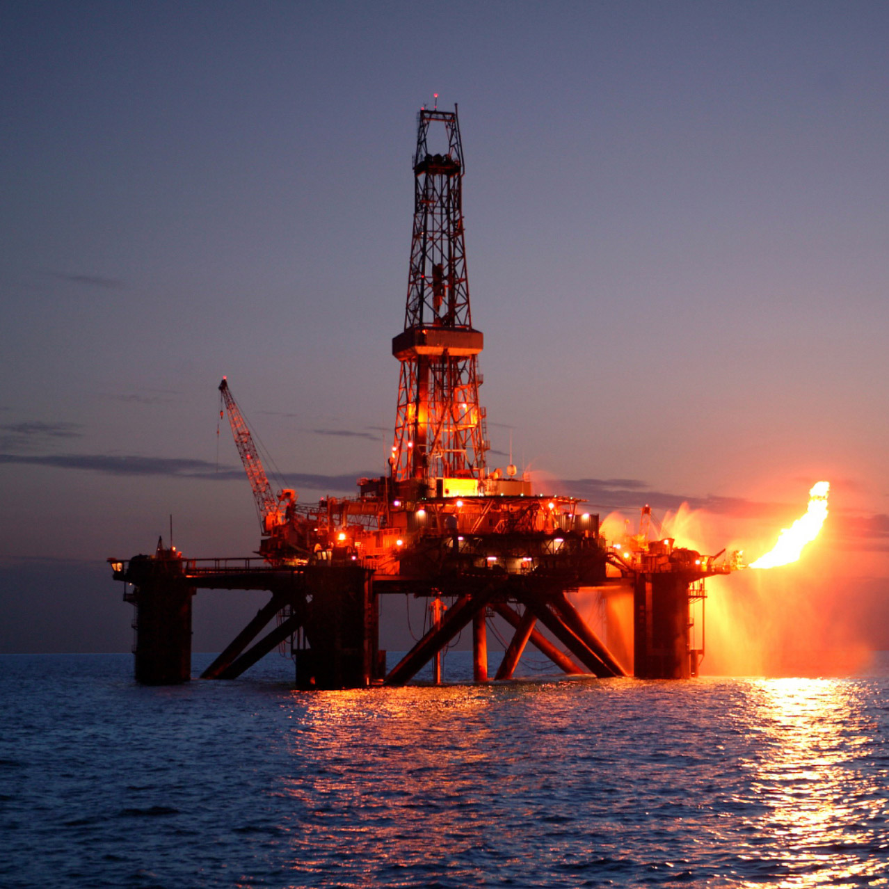 السلامة والحماية من الحرائق على متن منصات البترول البحرية