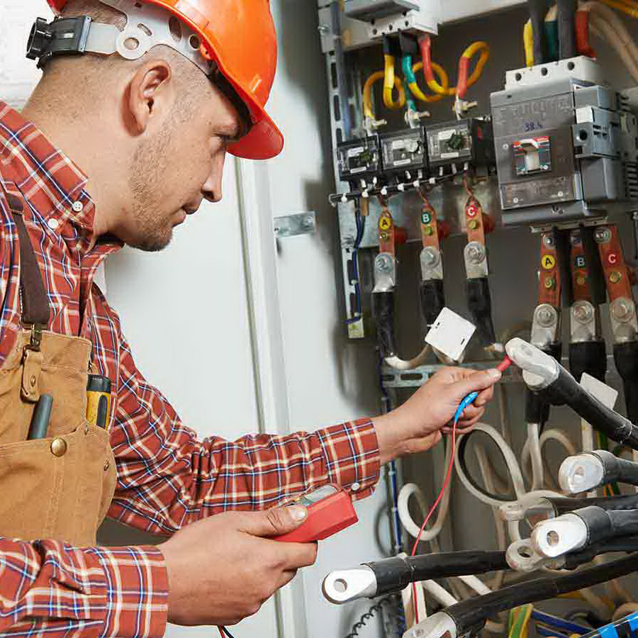  الدبلوم التخصصي في/ تشغيل وصيانة وتحديد أعطال الشبكات الكهربائية وأعمال الصيانة التصحيحية 